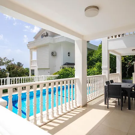 Angel - Private Pool And Nature View In Oeluedeniz Фетхие